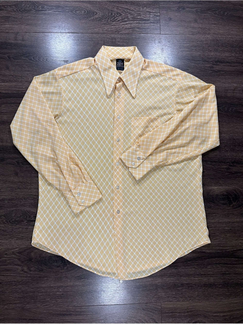 Vintage Men’s Long-Sleeve Button-Up Shirt Nylon 70s Hippie Disco Dagger Collar